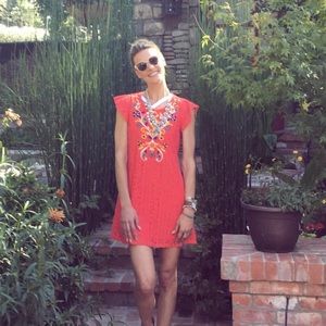 Adorable eyeshadow Embroidered Lace Dress - M